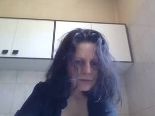 verablueeyes cam babe with big tits in private live sex show