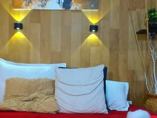 marianaa90 big tits cam babe is curious about squirting techniques