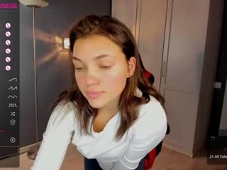 michelle_mir teen cam babe wants to be fucked online as hard as possible