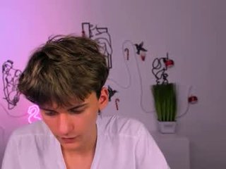 fose_di horny couple adores fucking online