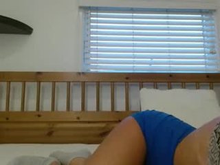 amelialombardi teen cam babe wants to be fucked online as hard as possible