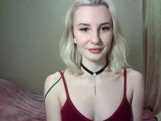 caramel_pie_ even small tits shaking of such pressure from the fuck machine