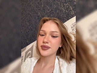 superkisa blonde russian cam girl gives me all my dirty dreams