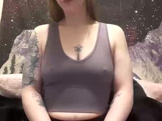 lilsirenluna hot cum dripping from beautiful cam babe pussy