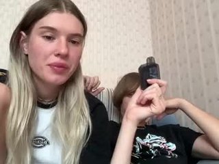 pussymoneywet teen couple with sensual moans filling the chatroom