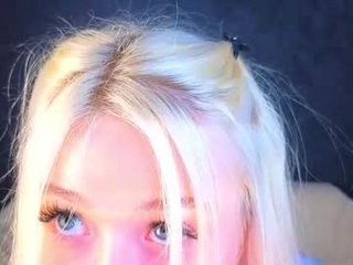 twinklefluff blonde teen cam babe plays with her tight asshole