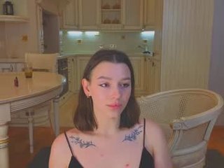 joanbagge teen cam babe wants to be fucked online as hard as possible