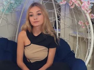 moiragrise teen cam babe wants to be fucked online as hard as possible