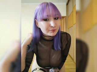 darcy-666 blonde teen cam babe plays with her tight asshole