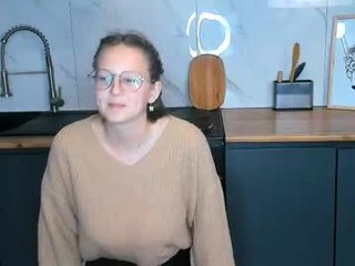 edwinabolding teen cam babe wants to be fucked online as hard as possible