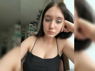 sadako-miaa teen cam babe wants to be fucked online as hard as possible