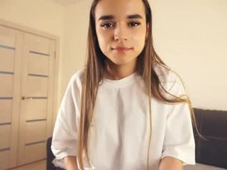 keeleyreineck teen cam babe wants to be fucked online as hard as possible