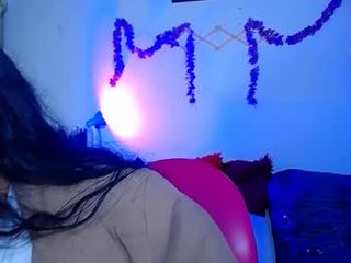 sophia_dk tattooed cam girl enjoys getting her clit licked and hairy pussy drilled online