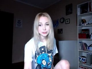 merrilyn hot cum dripping from beautiful cam babe pussy