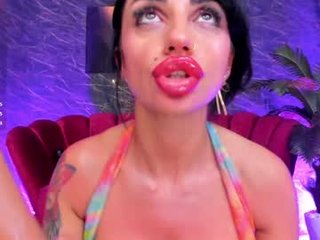 izabelatessa cam girl loves slim cigarette online