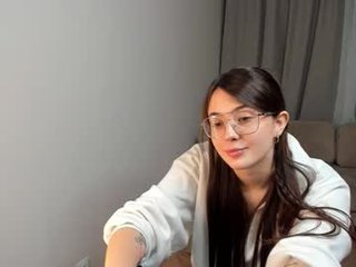 juliettacurto petite asian cam girl in dirty live sex show