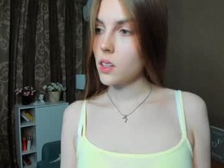 udeledelmoref sex cam with a horny cute cam girl that's also incredibly naughty