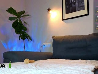 milayumi petite asian cam girl in dirty live sex show