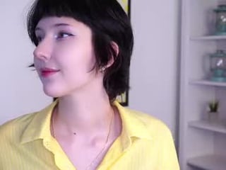 winniecohn teen cam babe wants to be fucked online as hard as possible