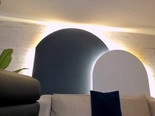 amaliacruss latina cam babe brings live sex to him online