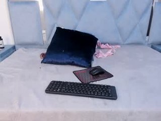 daylesandharry horny couple adores fucking online