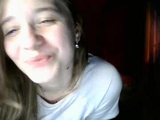 maciebrenden cam babe with big tits in private live sex show