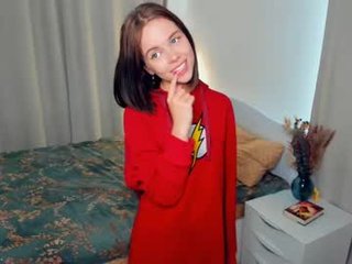 di_huny teen cam babe wants to be fucked online as hard as possible