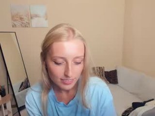 mindinclouds cute teen cam babe loves XXX cam action with her perfect ass