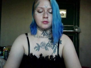 miaskyyu depraved brunette cam girl presents her pussy sodomized