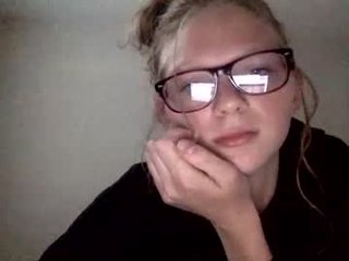 delilalove3412 teen cam babe wants to be fucked online as hard as possible
