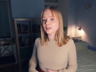 sun_shiiine sex cam with a horny cute cam girl that's also incredibly naughty