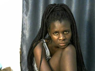 little-queen hot ebony cam babe filmed this video for me