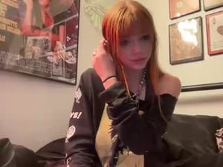 avaxlee redhead cam babe enjoys great live sex for more experience