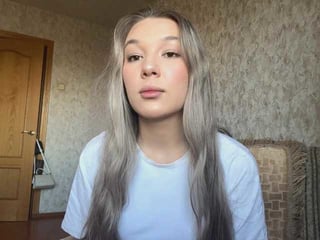 tessaofferman petite asian cam girl in dirty live sex show