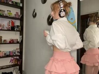 carmenlavelli cam babe loves anal live sex