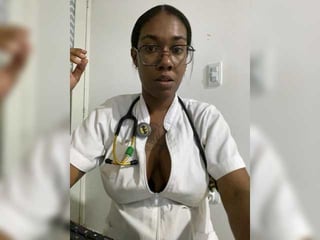 regicorleone ebony cam girl loves her hairy pussy in the chatroom