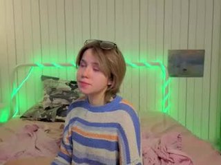 launakohan teen cam babe wants to be fucked online as hard as possible