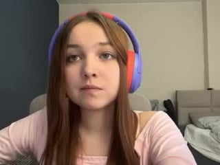 peepapa teen cam babe wants to be fucked online as hard as possible