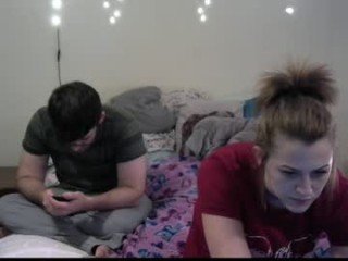 foxymalloryknoxy69 cam milf plunges her fingers into her hairy pussy online