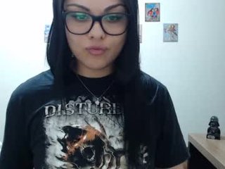 weedfit420 cam couple presents foot fetish online