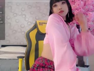 novaaskyy asian teen cam babe plays with her ass hole