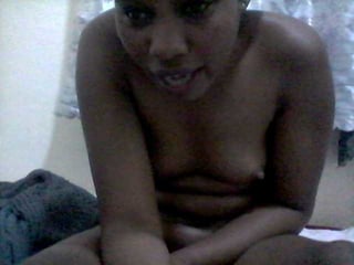sasyqueen ebony cam girl loves her hairy pussy in the chatroom