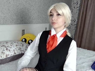 millalunastiy blonde teen cam babe plays with her tight asshole