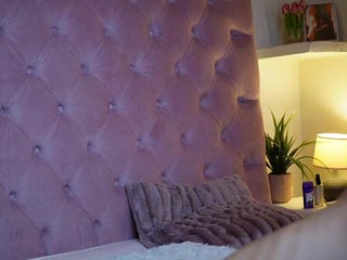 maiamini redhead cam babe enjoys great live sex for more experience