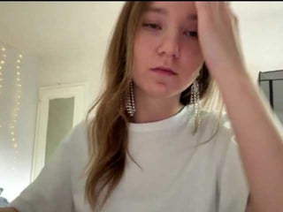 lisasmall blonde teen cam babe plays with her tight asshole