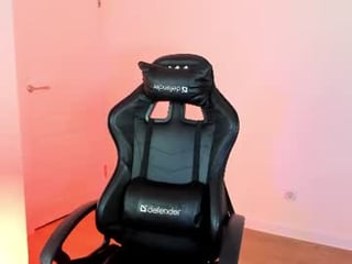 white_do11 extremely beautiful cam babe getting wow orgasm on camera