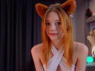 hisoka__akerley redhead cam babe enjoys great live sex for more experience