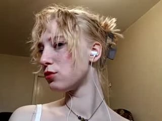 sookdorph petite asian cam girl in dirty live sex show