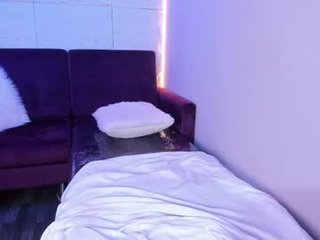 alissonharperr cute cam girl wants spanked hard online