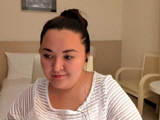 molliewaltman teen cam babe wants to be fucked online as hard as possible